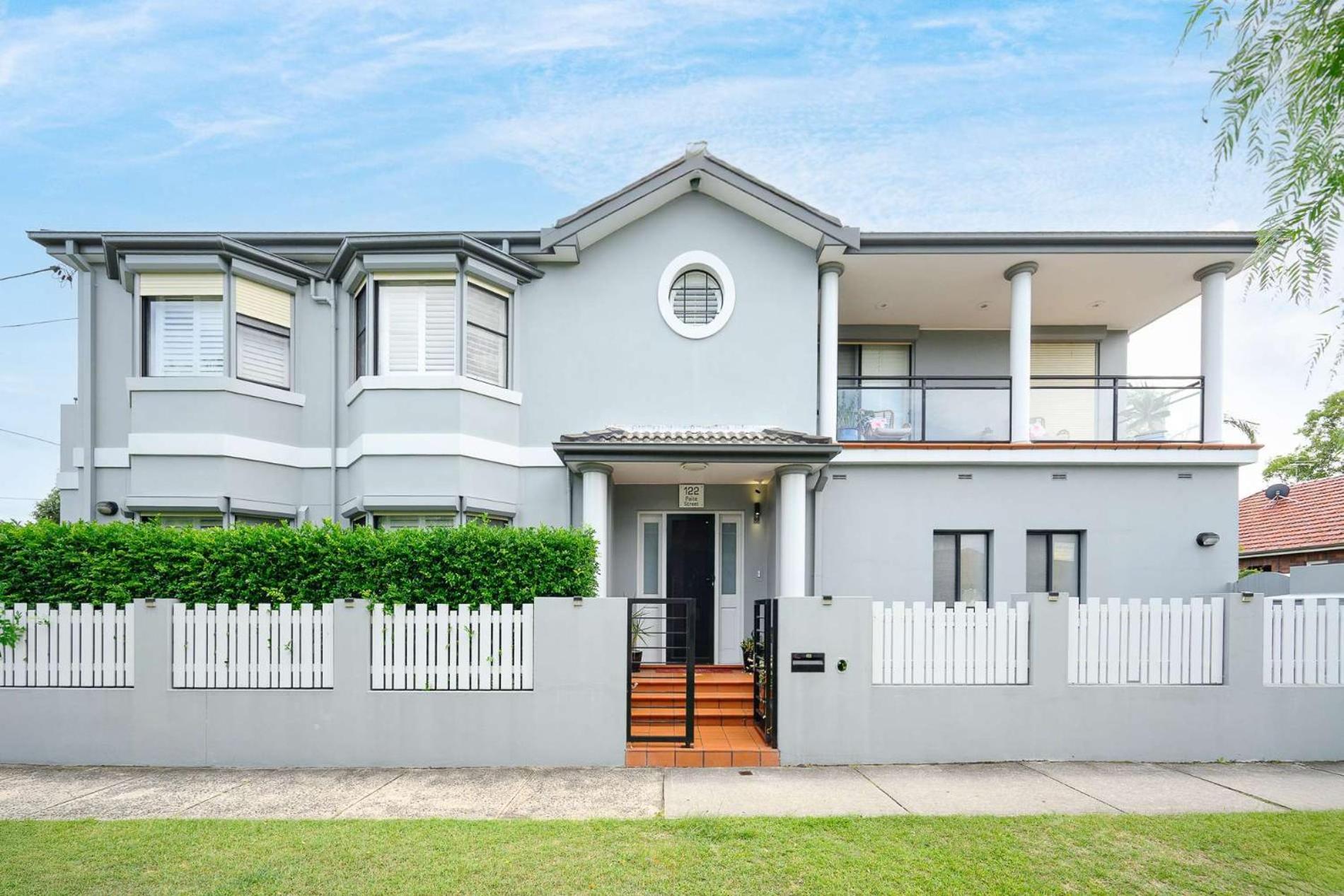 Maroubra Gem Close To Sleep 16 Holiday home *