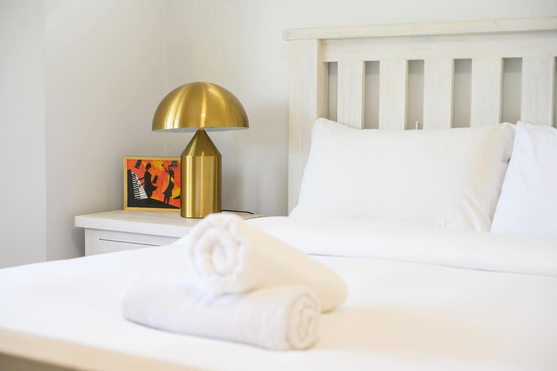 Maroubra Gem Close To Sleep 16 Holiday home Sydney